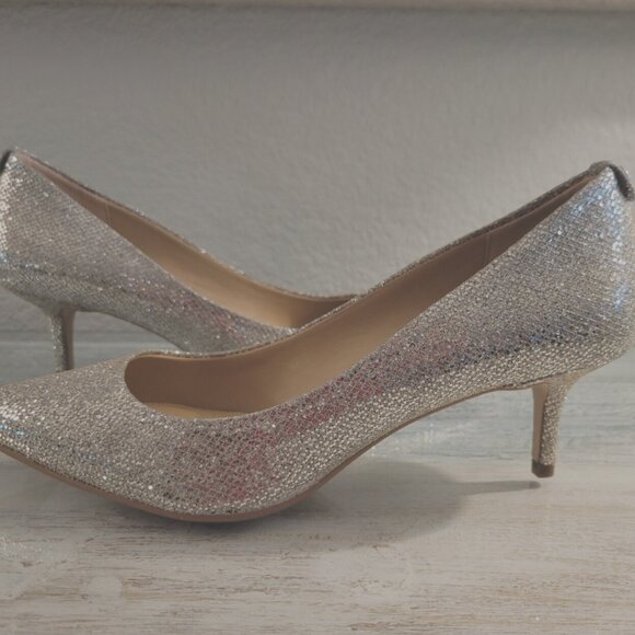 MICHAEL KORS MK-FLEX KITTEN PUMP GLITTER - Picture 8 of 13